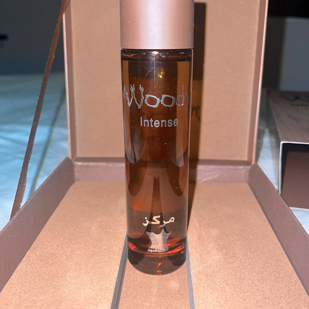 Woody Intense - by Arabian Oud